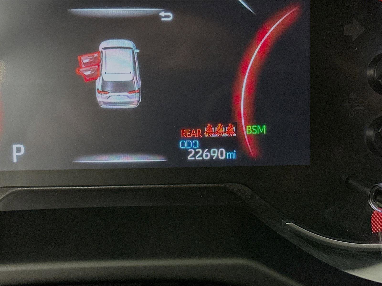 Used 2025 Toyota RAV4 XLE image 18