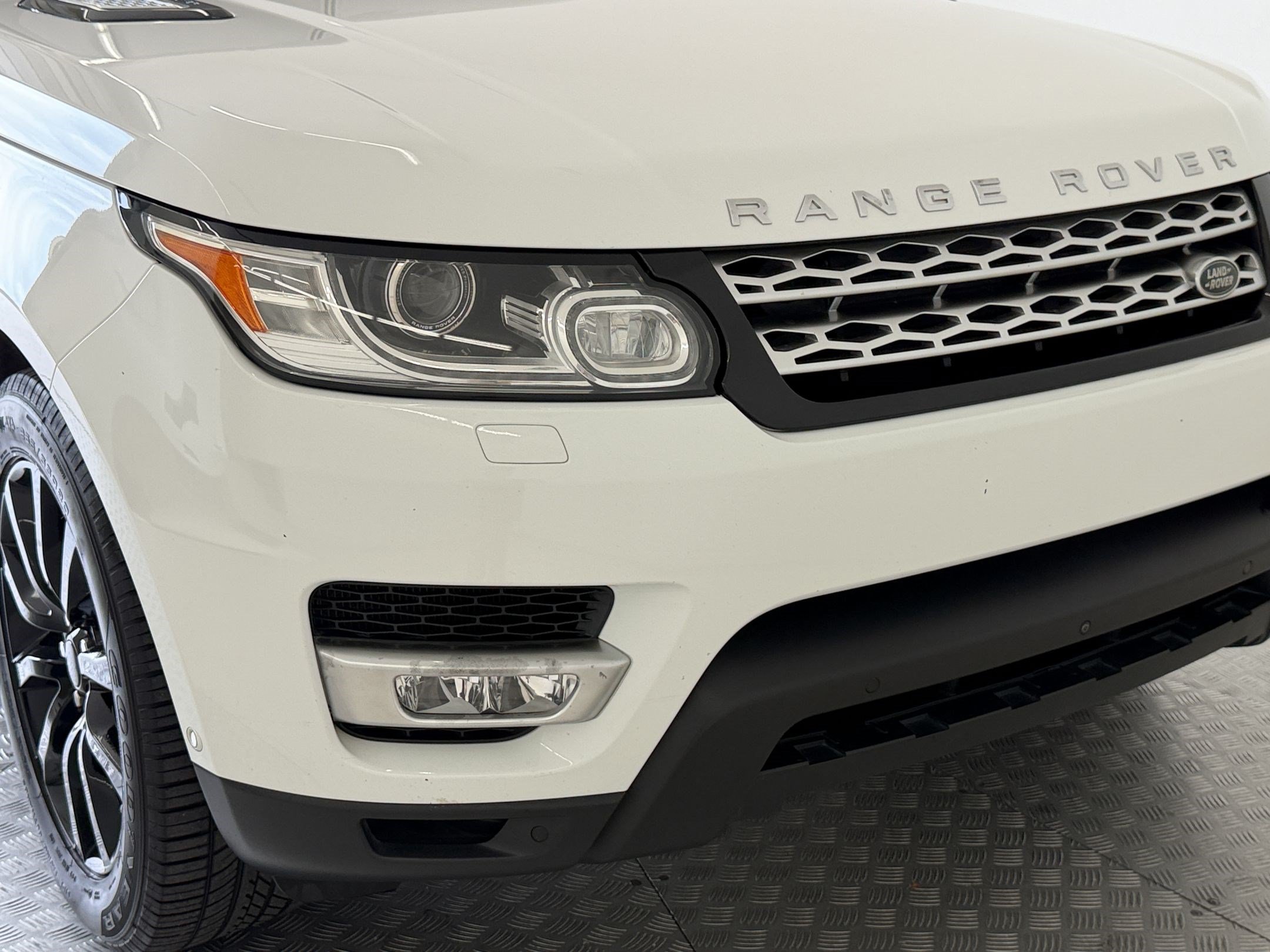 Used 2016 Land Rover Range Rover Sport HSE AWD/4WD image 12