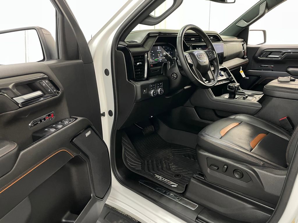 Used 2024 GMC Sierra 1500 AT4 w/ AT4 Premium Package AWD/4WD image 28