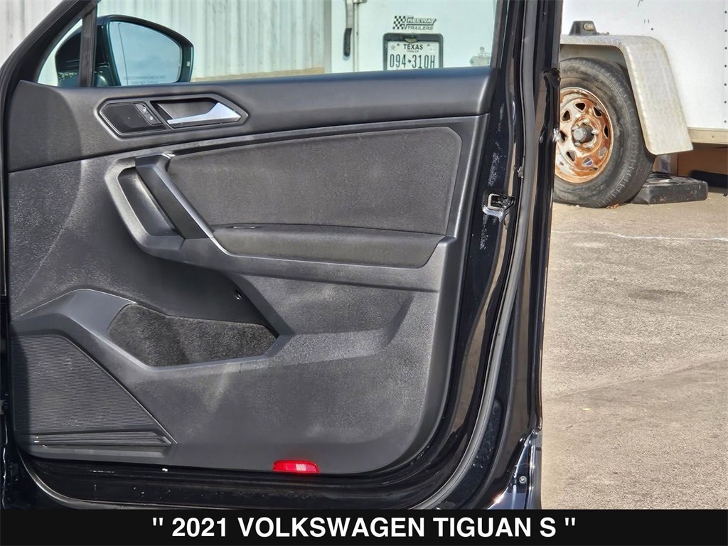 Used 2021 Volkswagen Tiguan S image 30