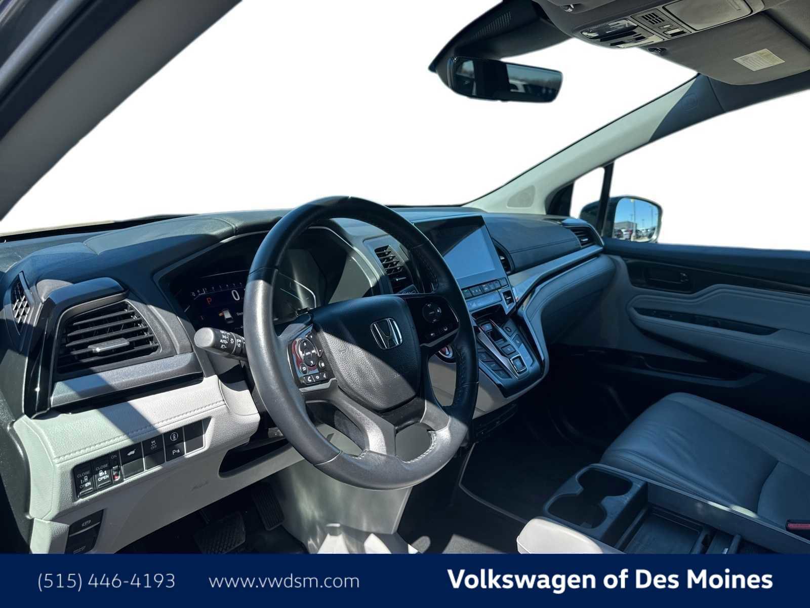 Used 2023 Honda Odyssey Touring image 2