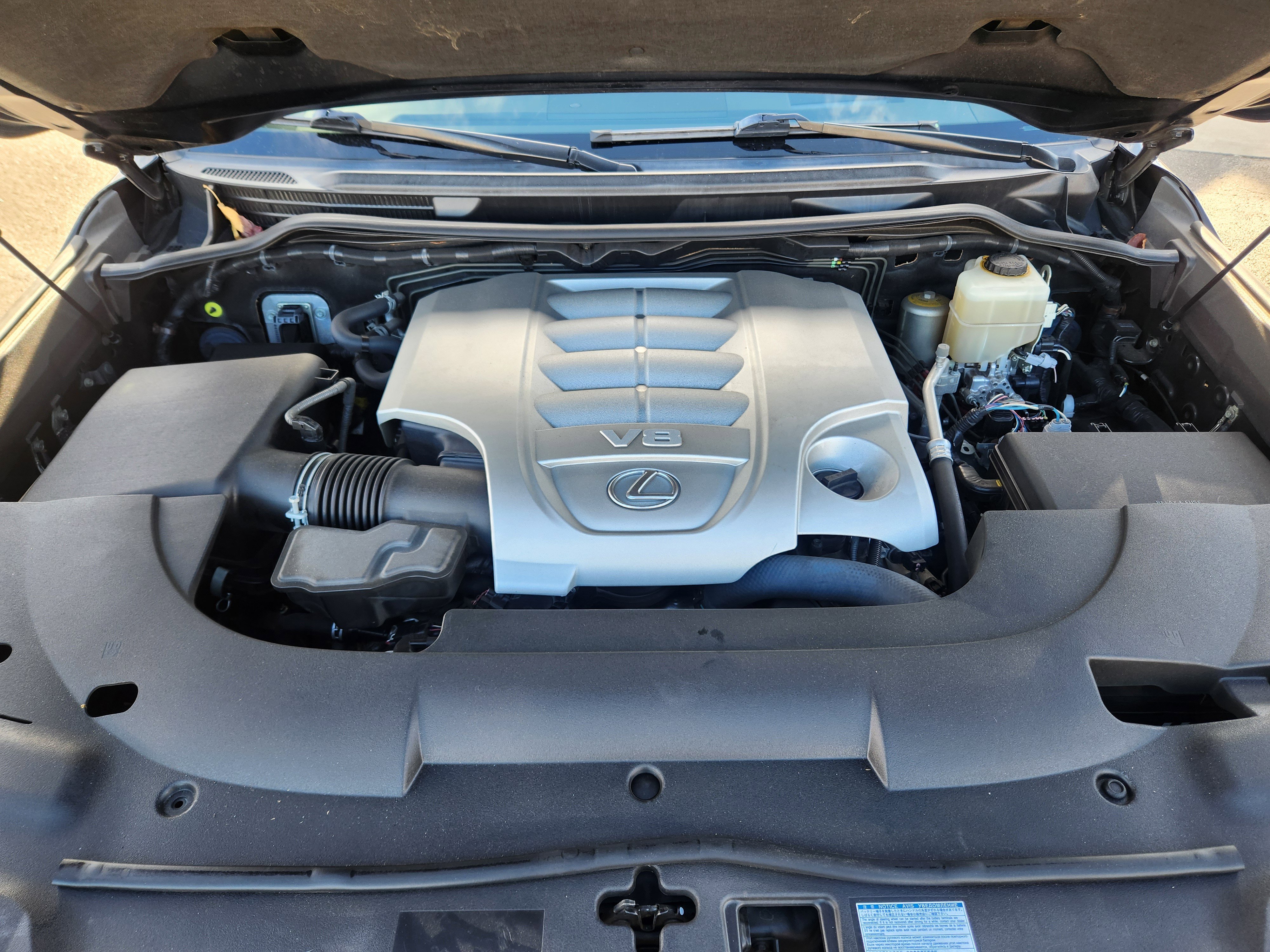 Used 2017 Lexus LX 570 4WD w/ Luxury Package image 24