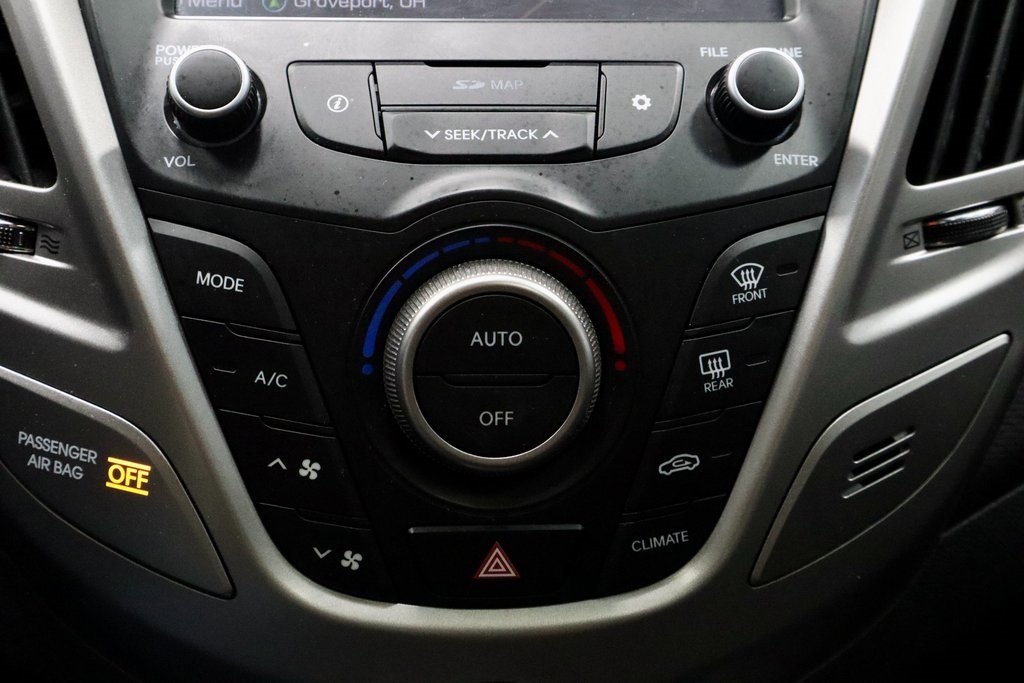 Used 2017 Hyundai Veloster Value Edition image 28