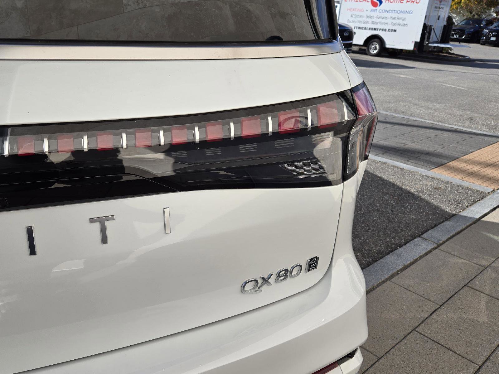 New 2026 INFINITI QX80 Luxe image 13