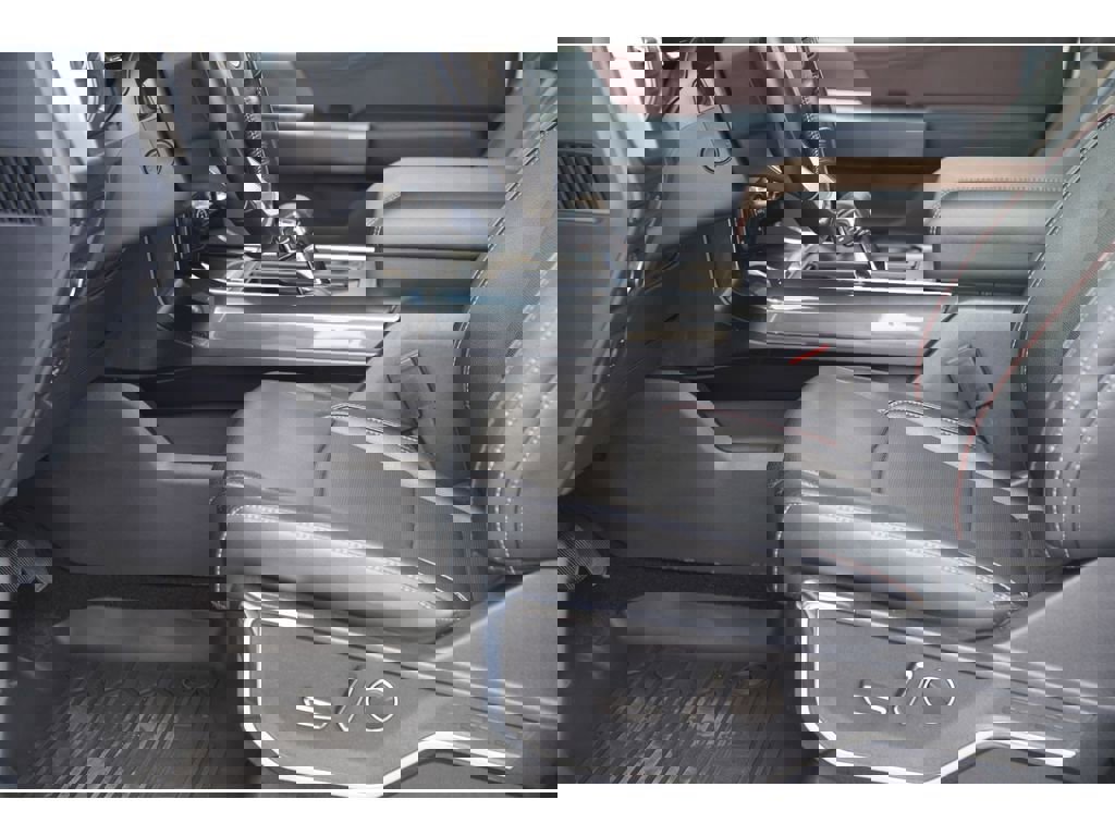 Used 2022 Ford F150 Lariat w/ Equipment Group 502A High image 16