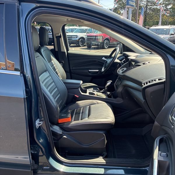 Used 2019 Ford Escape SEL AWD/4WD image 34