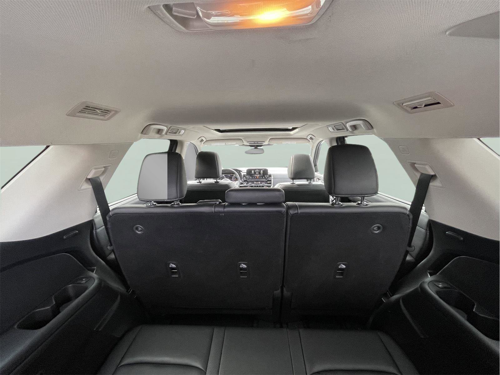 Used 2022 Nissan Pathfinder SL AWD/4WD image 10