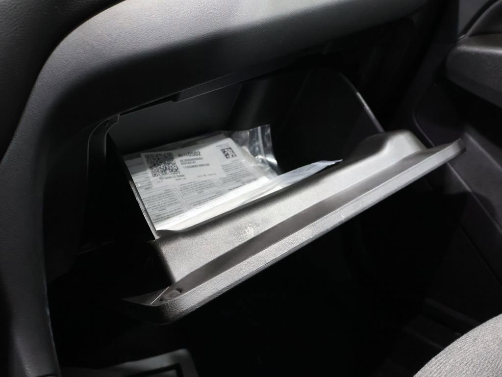 Used 2024 Chevrolet Equinox LT image 30