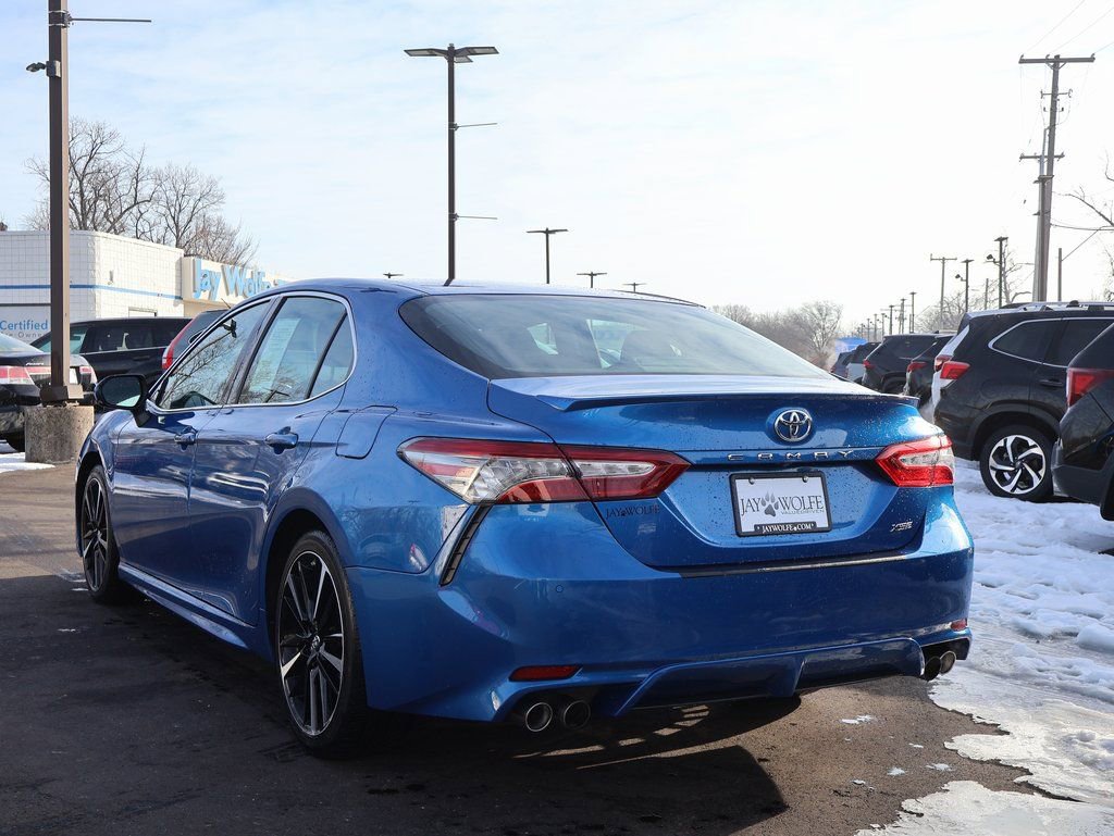 Used 2018 Toyota Camry XSE image 5