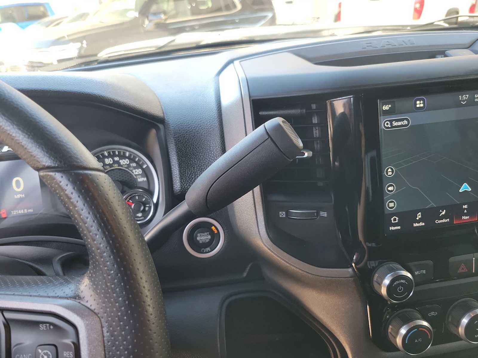 Used 2024 RAM 3500 Tradesman w/ Chrome Appearance Group image 17