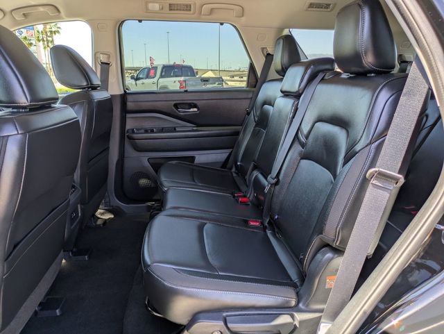 Certified 2025 Nissan Pathfinder SL AWD/4WD image 13