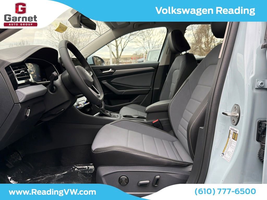 New 2026 Volkswagen Jetta SE image 9