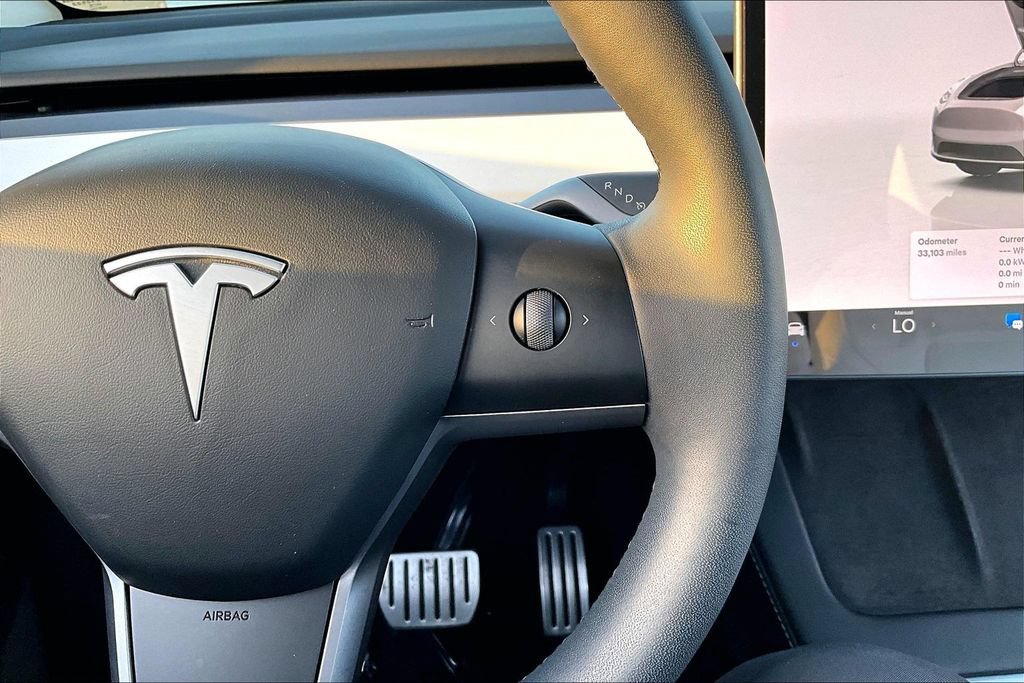 Used 2023 Tesla Model Y Performance AWD/4WD image 12