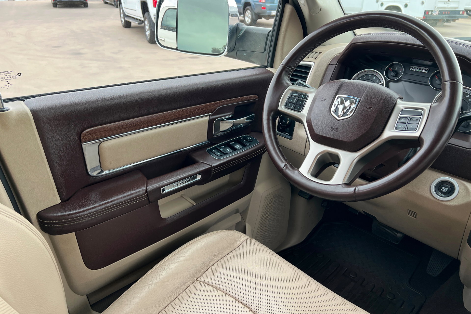 Used 2018 RAM 3500 Laramie image 11