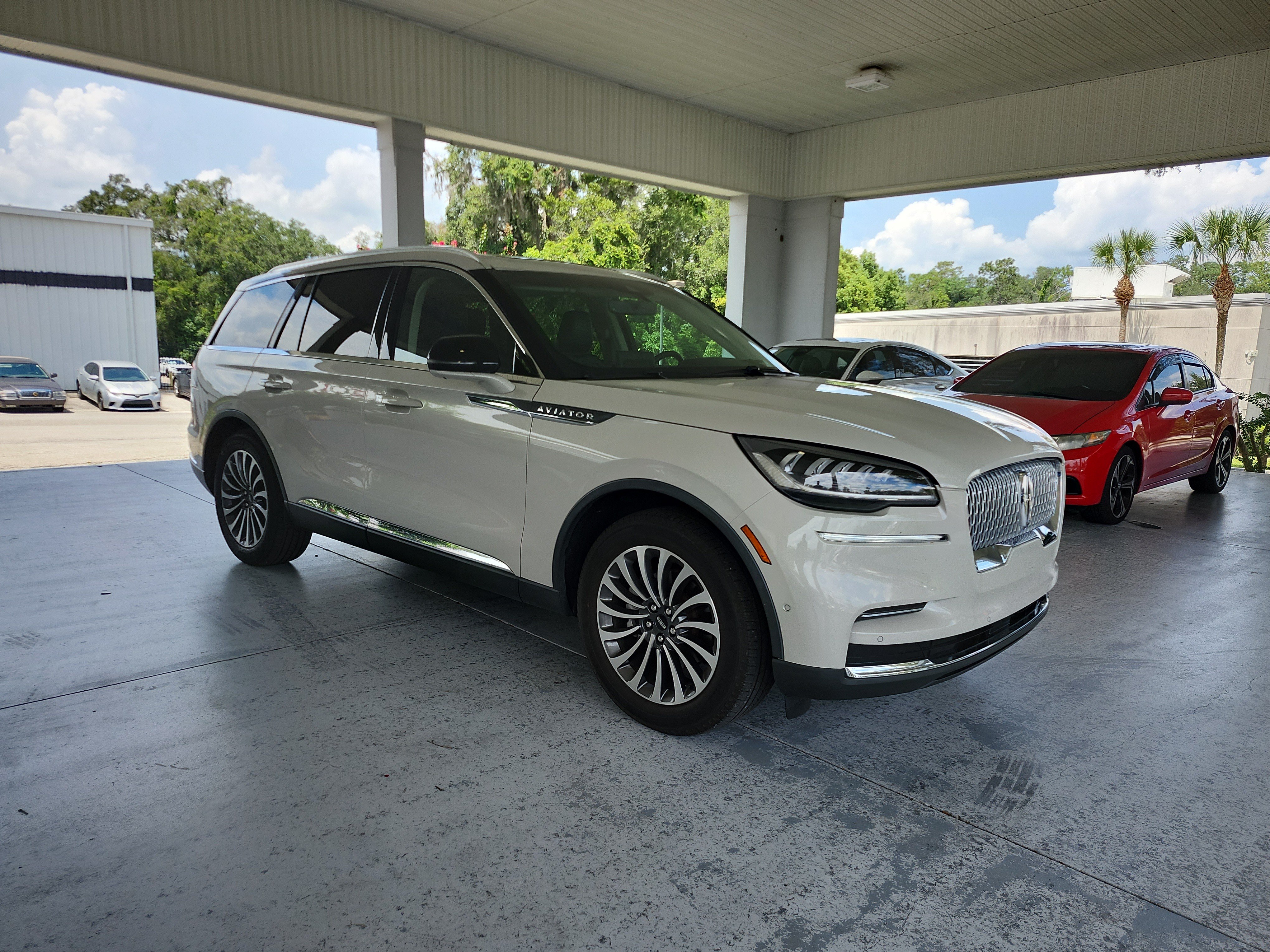 Used 2024 Lincoln Aviator Reserve RWD image 7