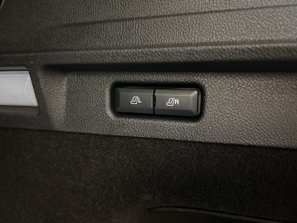 Used 2025 Lincoln Corsair Grand Touring w/ Equipment Group 302A image 36