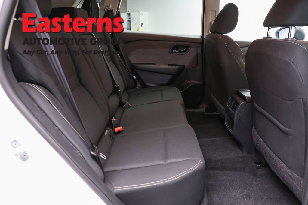 Used 2023 Nissan Rogue S AWD/4WD image 24
