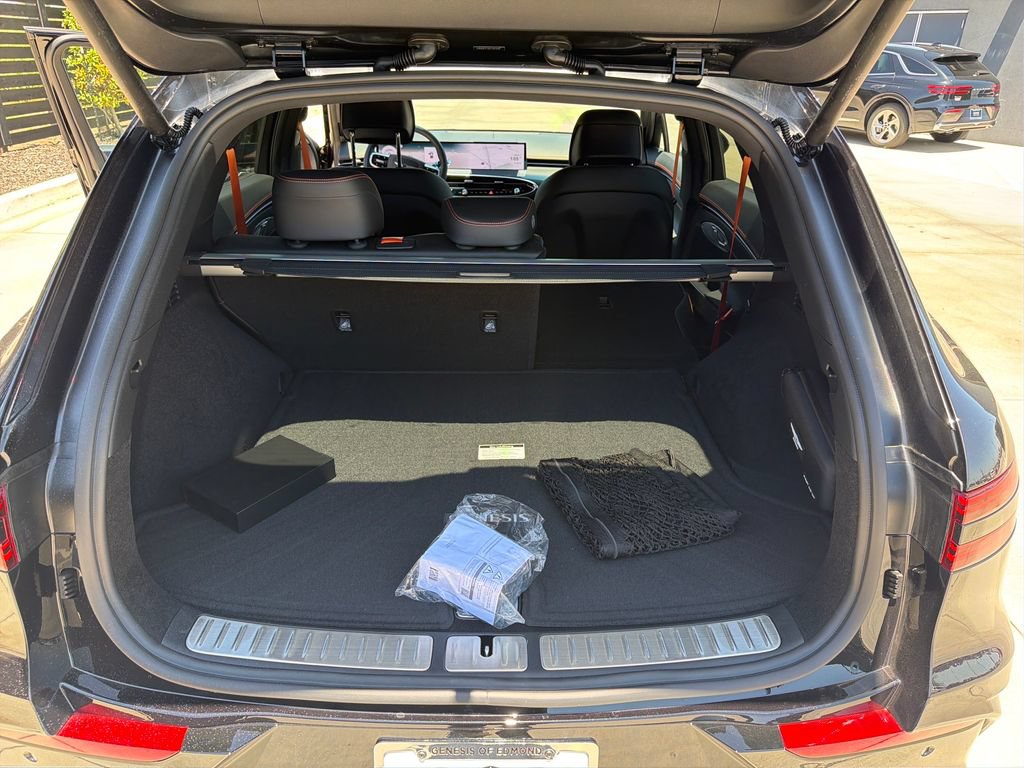 New 2026 Genesis GV70 2.5T Sport Prestige AWD/4WD image 15