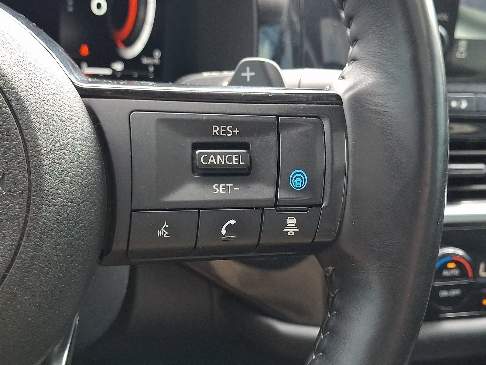 Certified 2023 Nissan Pathfinder Platinum AWD/4WD image 26