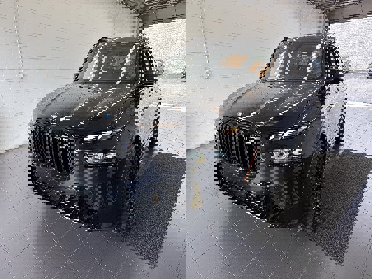 New 2026 BMW X7 M60i image 3