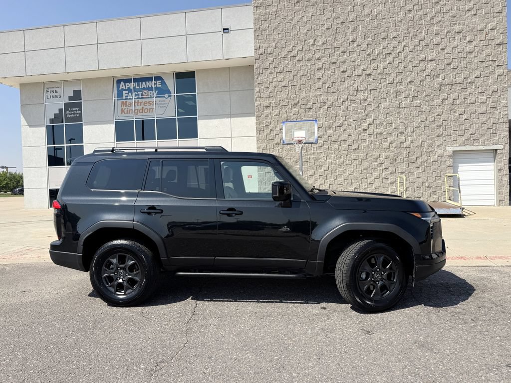 Used 2024 Lexus GX 550 AWD/4WD image 5