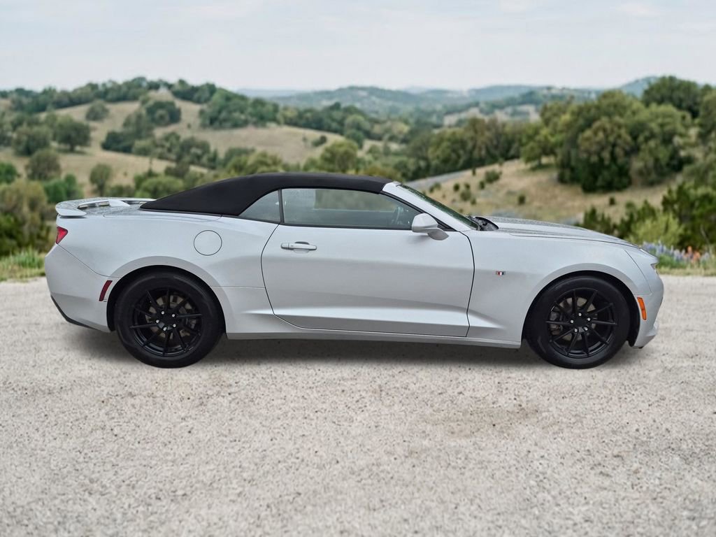 Used 2018 Chevrolet Camaro LT RWD image 11
