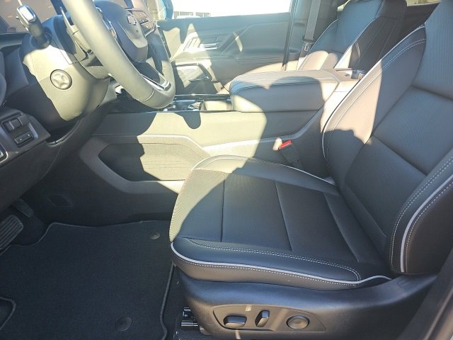 New 2025 Chevrolet Silverado EV LT image 12