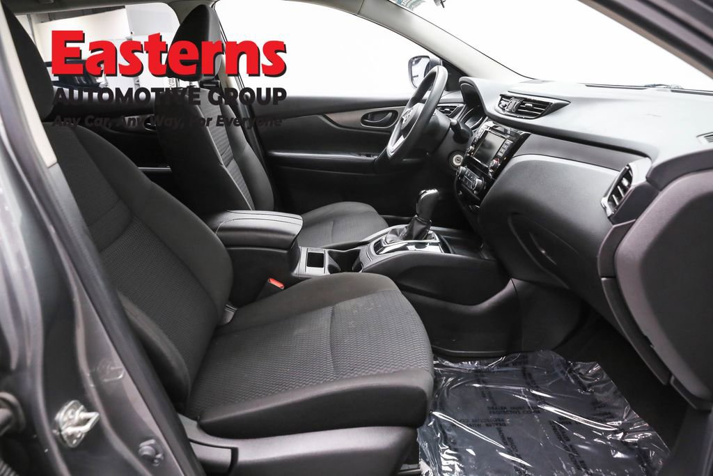 Used 2021 Nissan Rogue Sport S image 23