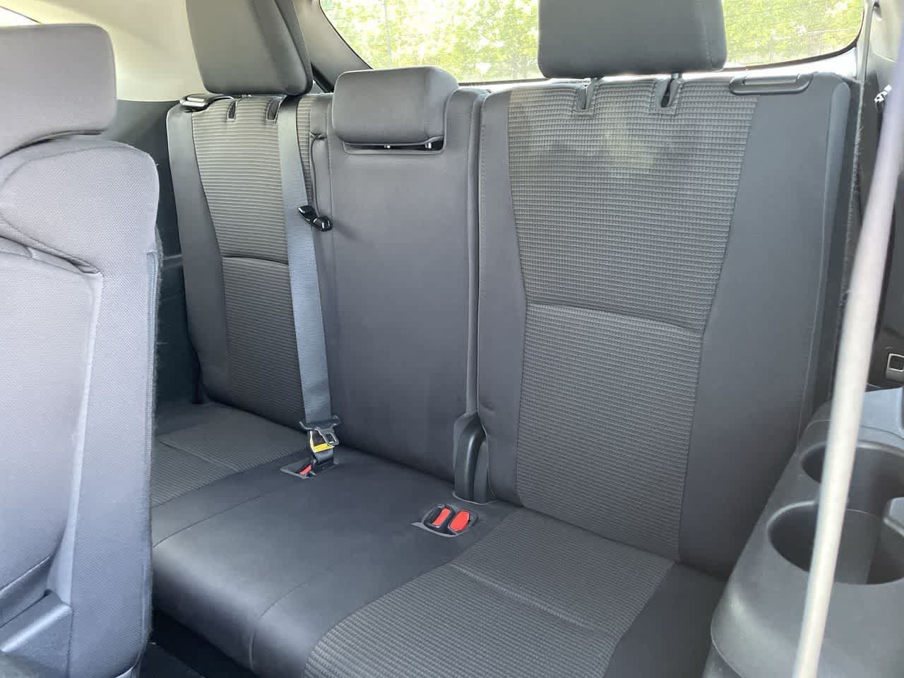 Used 2021 Toyota Highlander L AWD/4WD image 18
