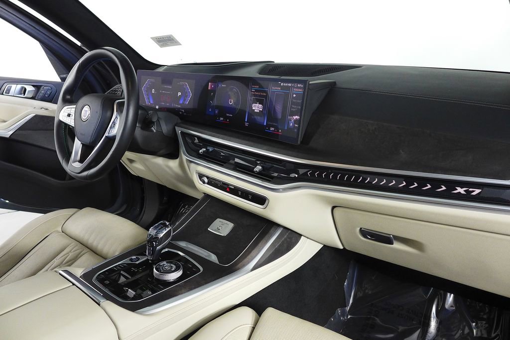 Used 2023 BMW ALPINA XB7 AWD/4WD image 13