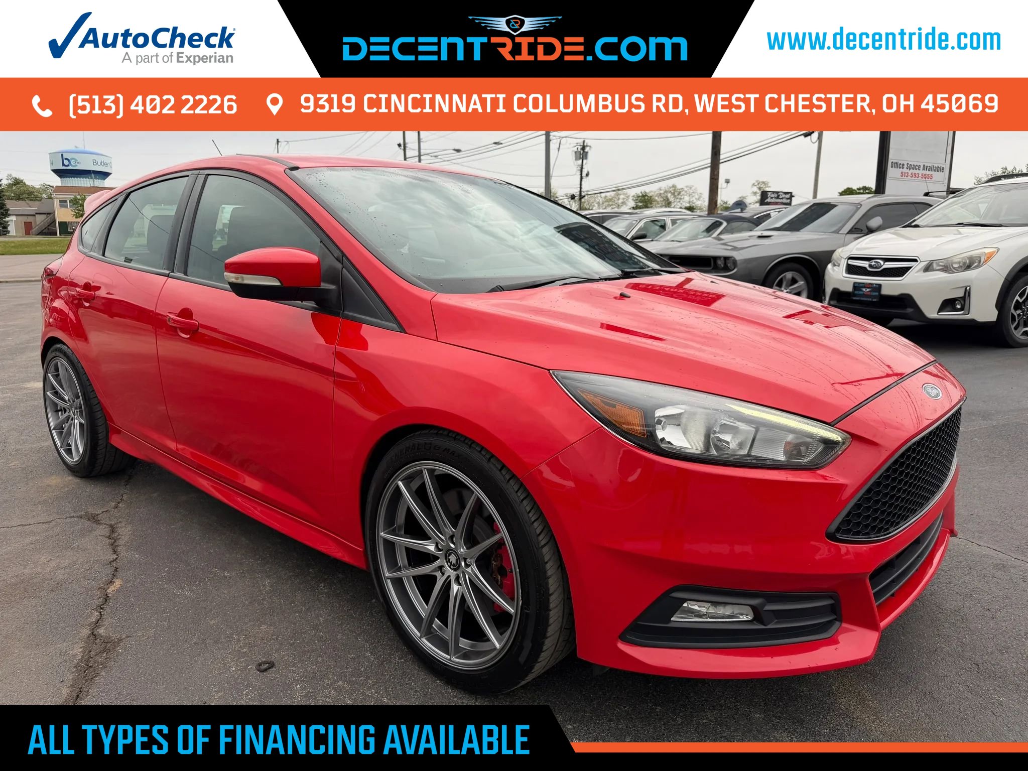 Used 2017 Ford Focus ST FWD image 1