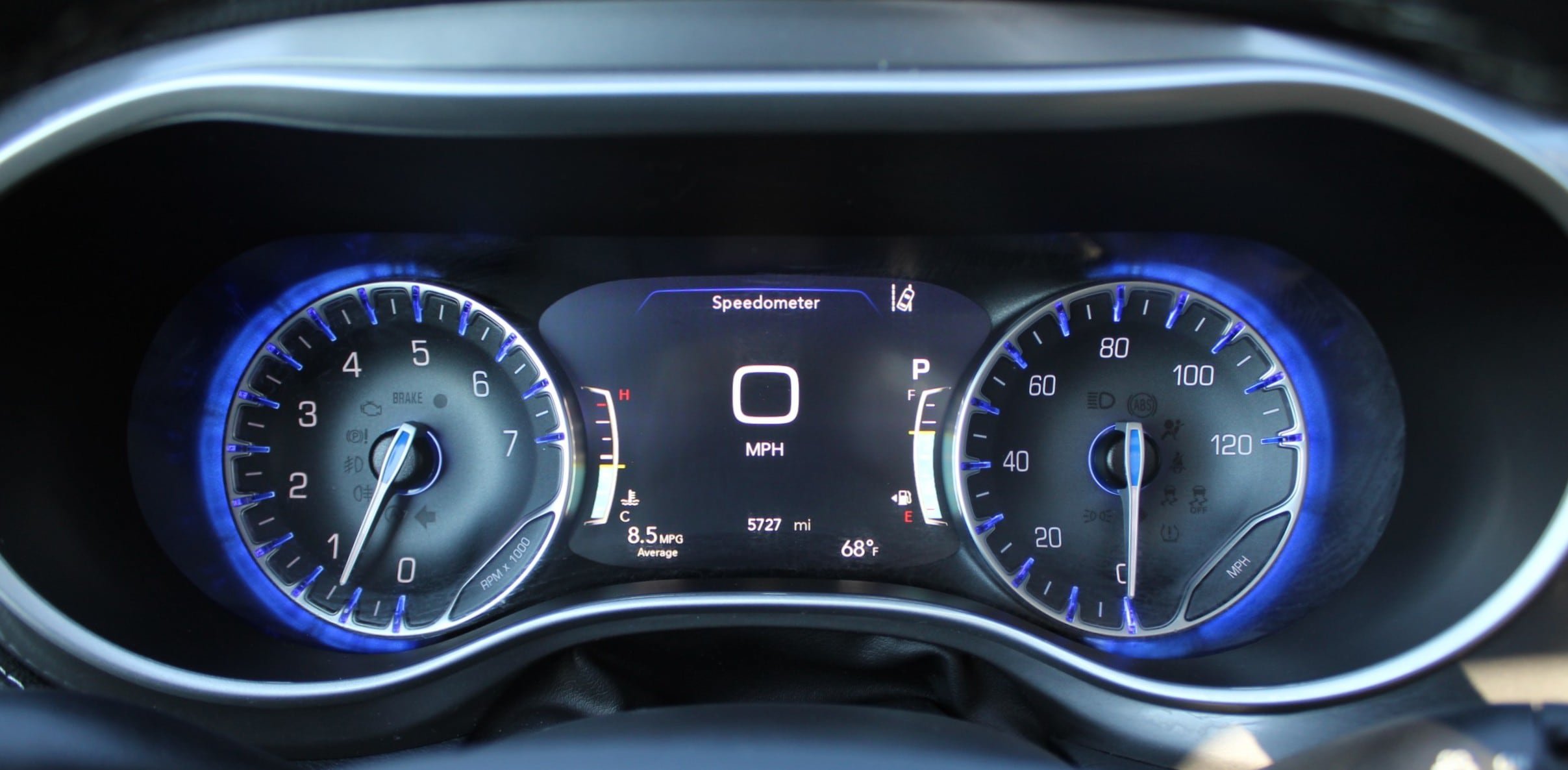 Used 2025 Chrysler Pacifica Select w/ Fav Edition Package FWD image 37