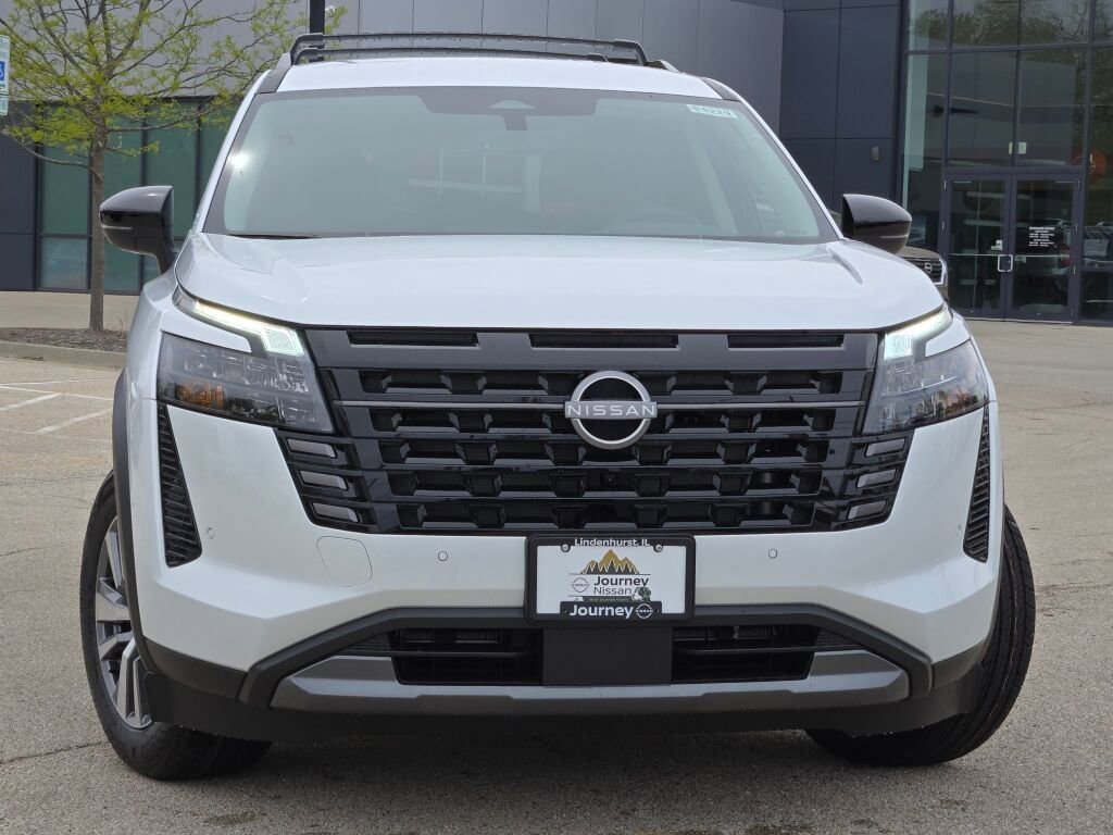 New 2026 Nissan Pathfinder SL AWD/4WD image 3