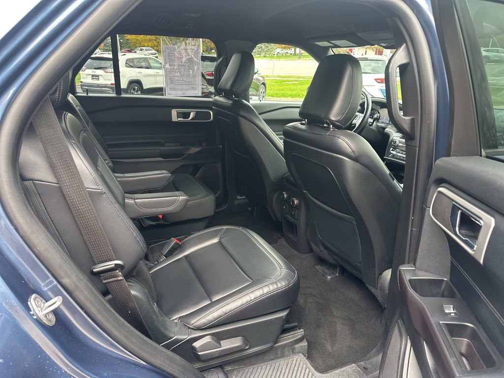 Used 2020 Ford Explorer XLT w/ Equipment Group 202A image 34