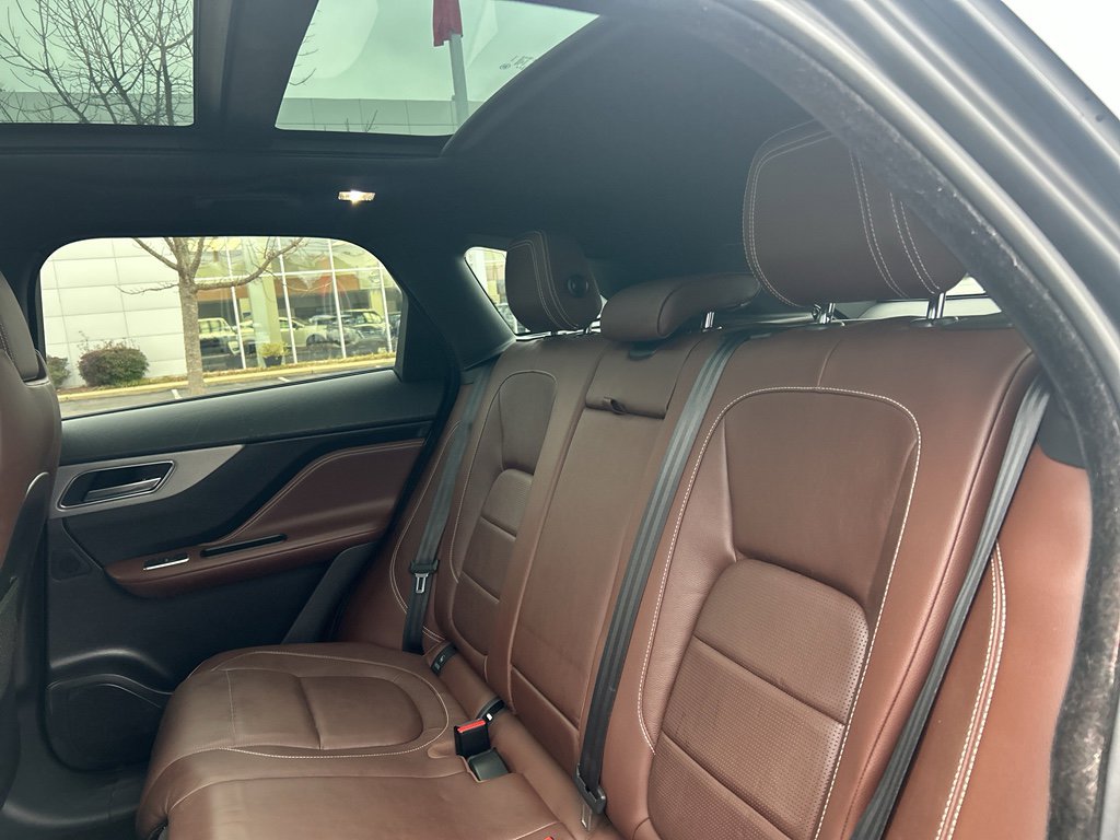 Used 2017 Jaguar F-PACE S image 10