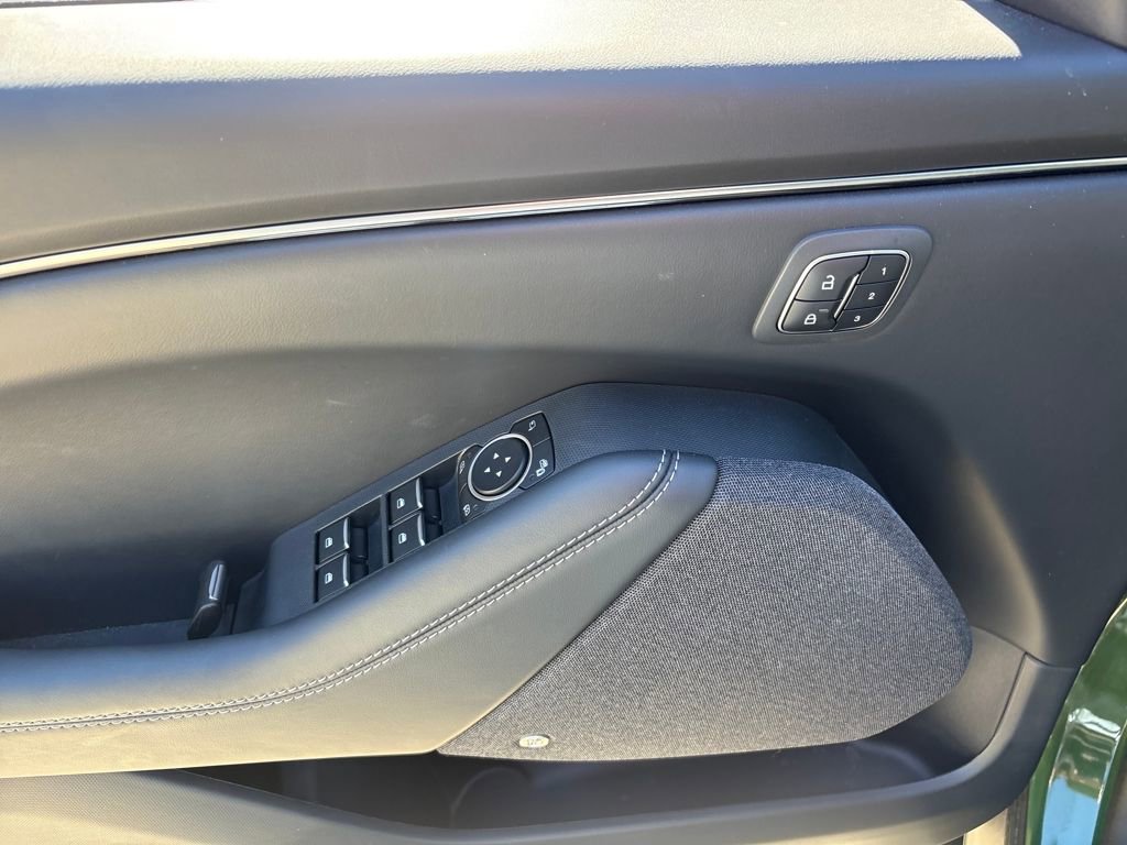 Certified 2025 Ford Mustang Mach-E Premium image 16