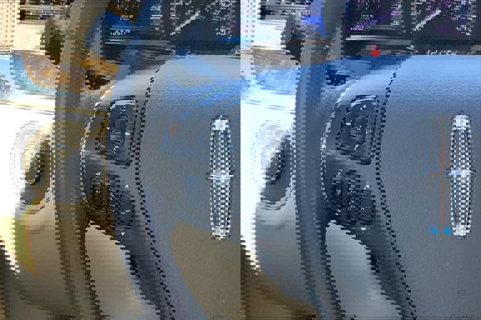 Used 2014 Lincoln MKS AWD w/ Equipment Group 201A image 23