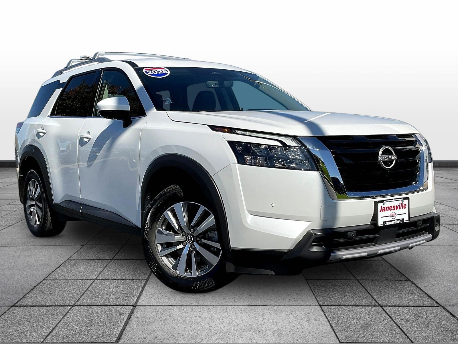 Certified 2025 Nissan Pathfinder SL