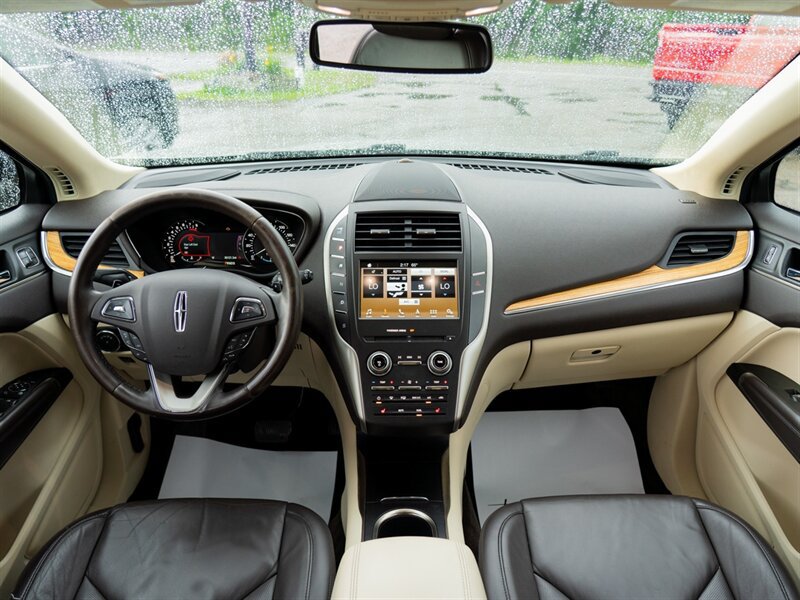 Used 2016 Lincoln MKC Select w/ Select Plus Package AWD/4WD image 25
