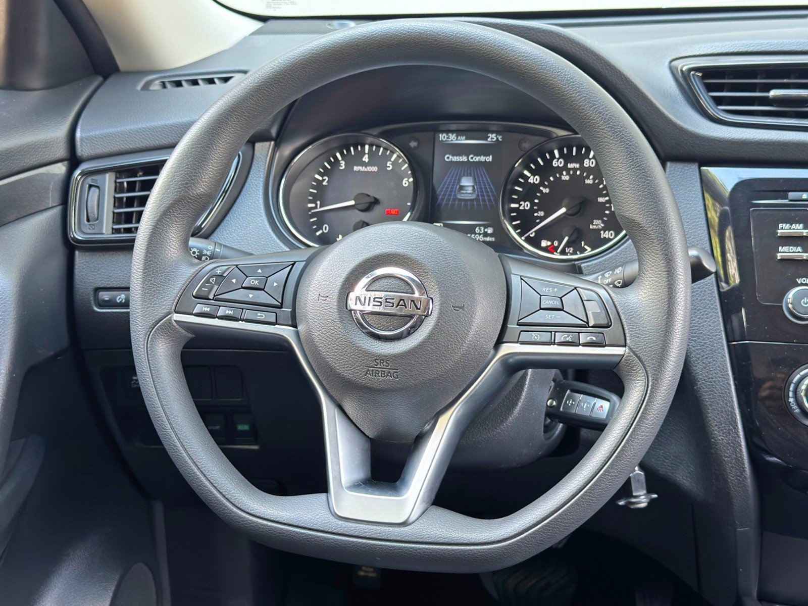 Used 2017 Nissan Rogue S AWD/4WD image 18
