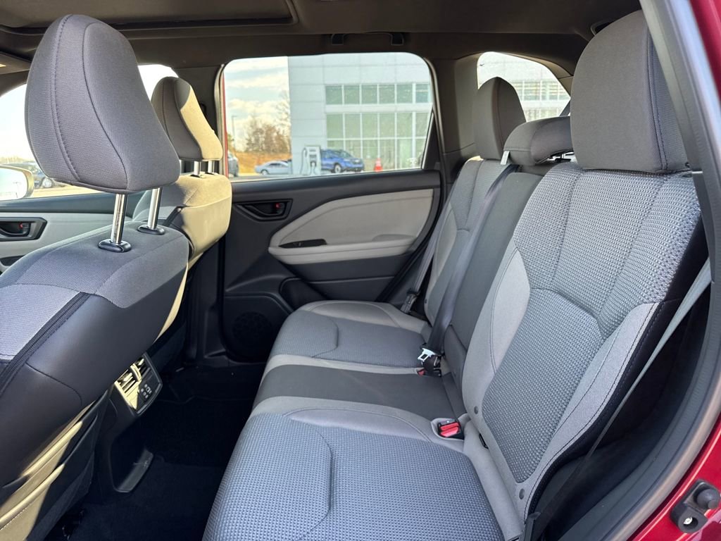 Used 2025 Subaru Forester Premium w/ Convenience Package #2 image 11