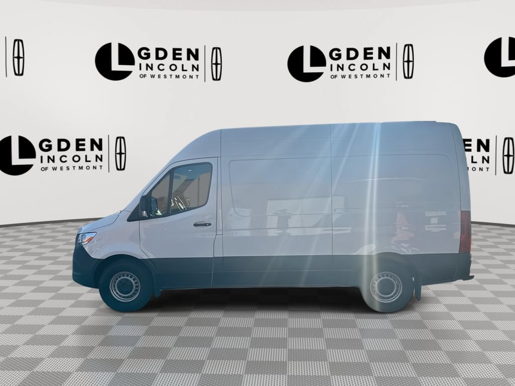 Used 2023 Mercedes-Benz Sprinter 1500 image 5