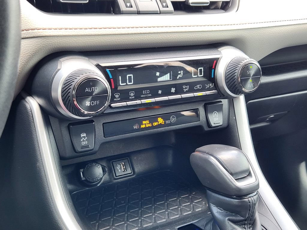 Used 2024 Toyota RAV4 XLE Premium FWD image 15