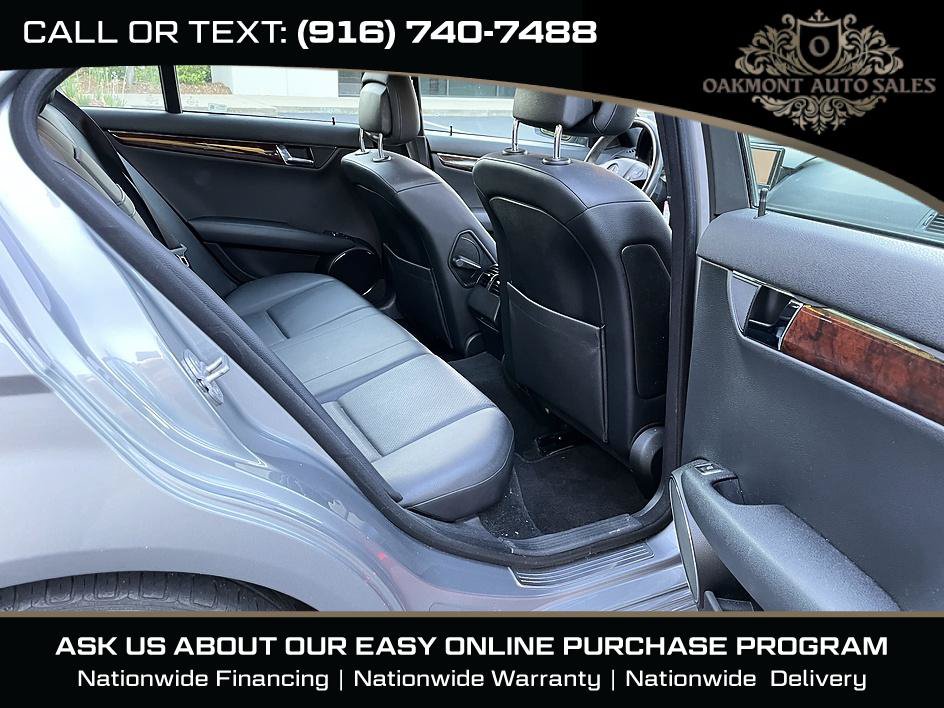 Used 2009 Mercedes-Benz C 300 Sedan image 12