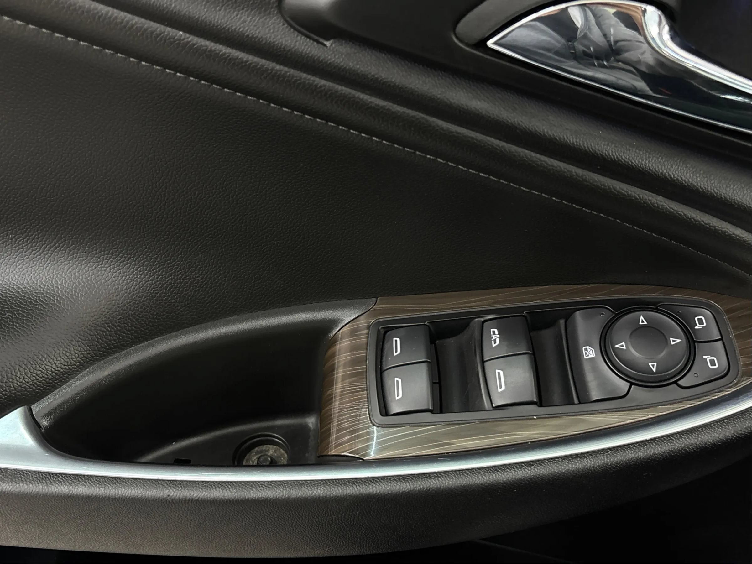 Used 2024 Chevrolet Malibu LT FWD image 40