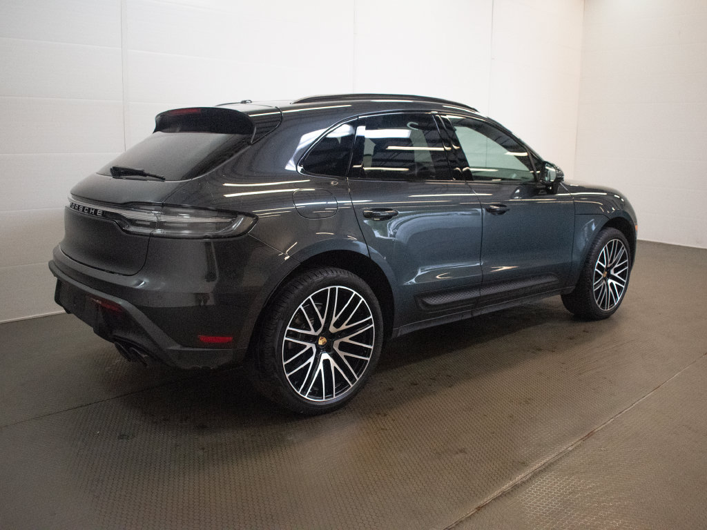 Certified 2026 Porsche Macan AWD/4WD image 10