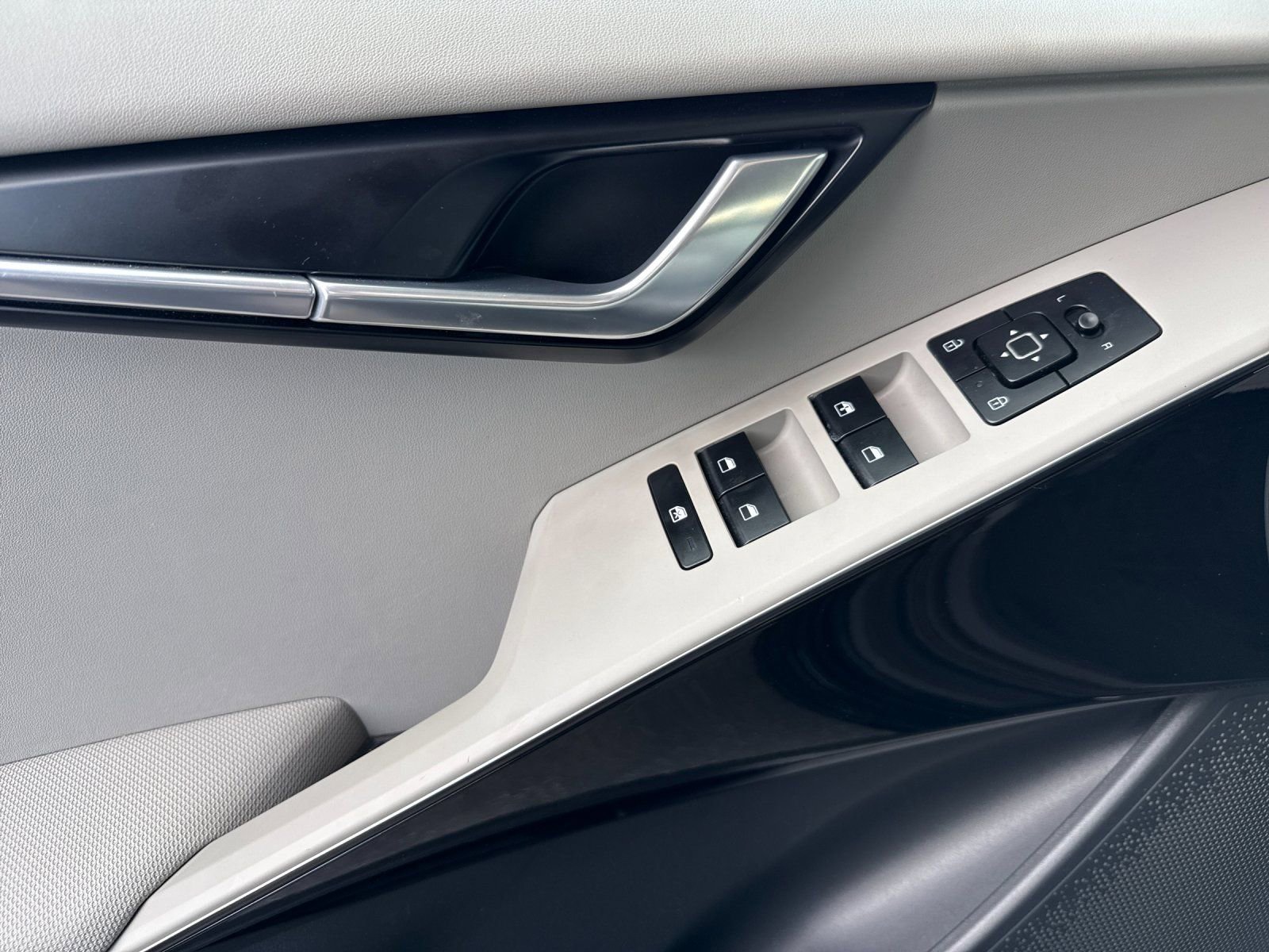 Certified 2023 Kia Niro Wind image 10