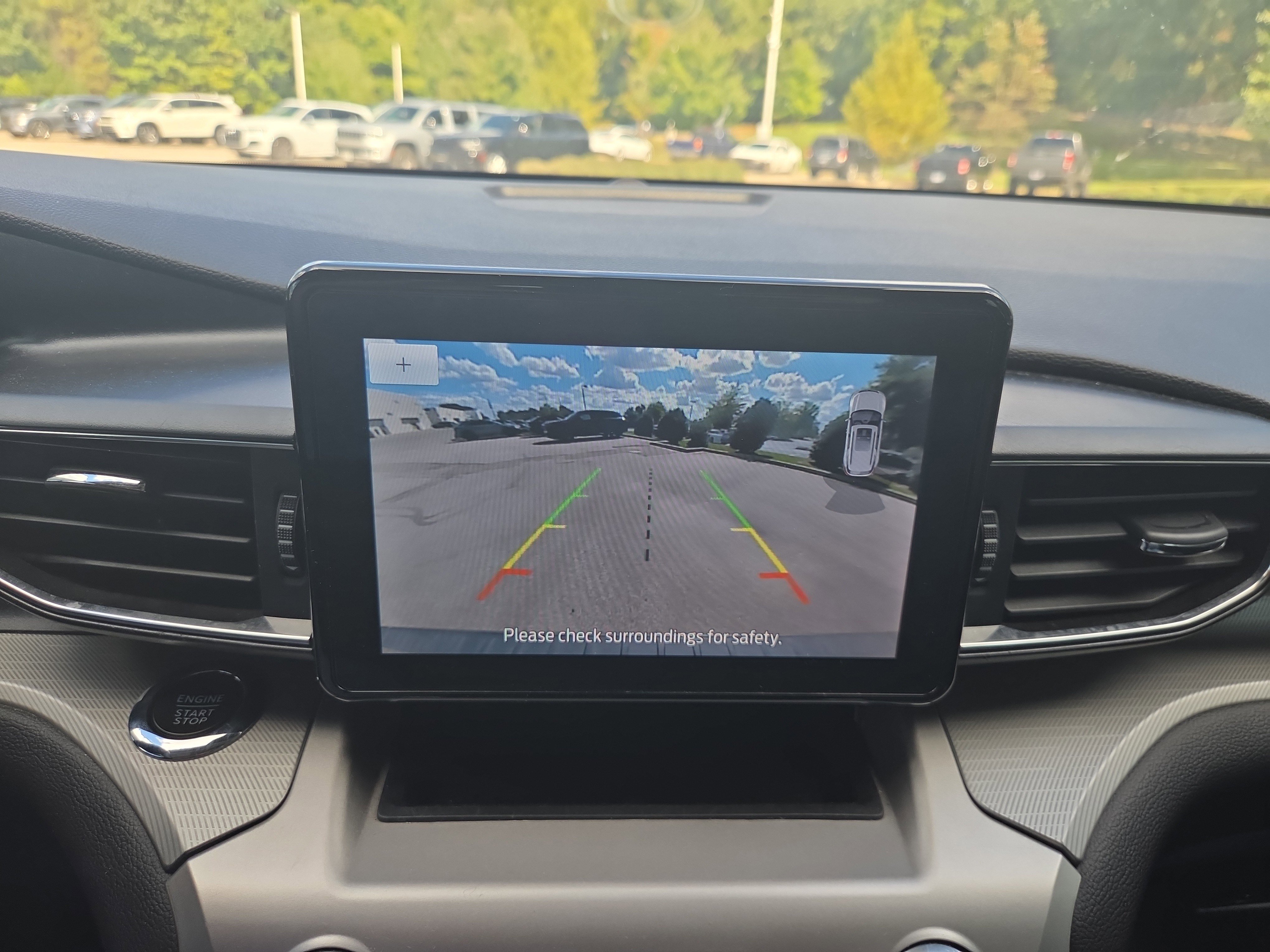 Used 2022 Ford Explorer XLT w/ Equipment Group 202A image 16