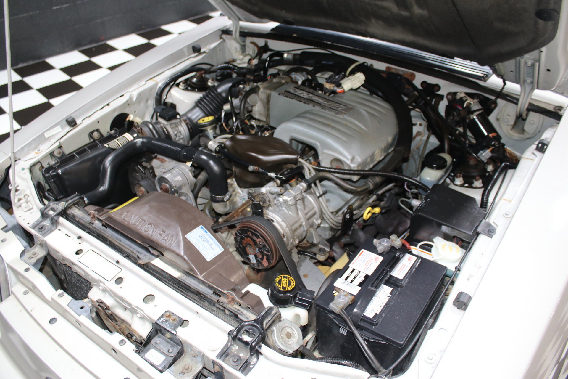 Used 1990 Ford Mustang GT image 2