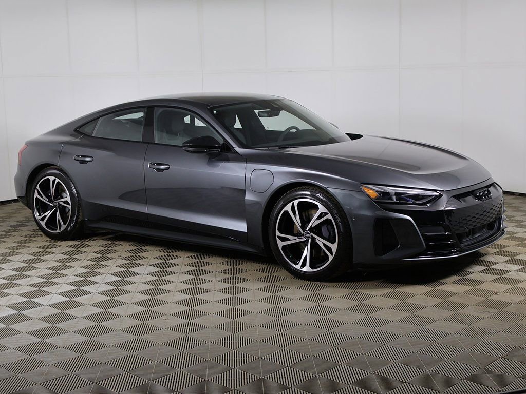 Used 2023 Audi e-tron GT Prestige w/ Prestige Package image 2